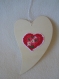 Coeur saint valentin avec coeur rouge en broderie