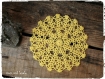 Napperon rond au crochet fait main en 100% coton couleur jaune 
