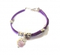 Bracelet suédine violette , breloque dauphin argenté perle violette 