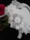 Adorable cadre porte photo gris patiné au style shabby romantique et ses fleurs en mousseline et dentelle 