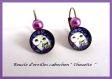 Boucles d'oreilles fantaisie pendantes dormeuses bronze avec cabochon en verre " chouette " couleur blanc violet rose 