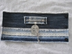 Bracelet manchette en jeans recyclé médaille métal et dentelle 