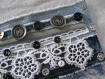 Bracelet manchette jeans recyclé dentelle gris blanc 