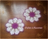 Duo napperons ronds fleurs violettes et blanches au crochet 