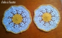 Duo napperons ronds fleurs jaune d'or et blanches au crochet 