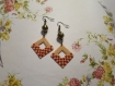 522 - boucles d'oreilles - beige, marron - perles mini hama et perles bronze 