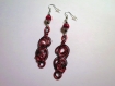 662 - boucles d'oreilles fil d'aluminium, rouge, rose, noir, perle de verre 