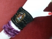 Manchette -bracelet "lila" en velours et médaillon 