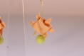 Boucles d'oreilles en origami en forme de tortue beige 