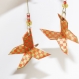 Boucles d'oreilles en origami en forme de papillons rouge et doré à careaux 