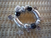 Bracelet grosses perles métal argenté et noir à facettes 