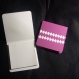 2 petits blocs notes-couverture cartonnée blanc - parme - 60 feuillets blanc- 
