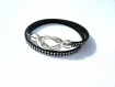 Kit bracelet suédine strassée noire fermoir magnétique argenté en forme de noeud trou 4 mm 