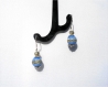 Boucles d'oreilles bleues perles de verre filé à la flamme avec grains d'argent 