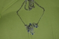 Collier baroque avec arabesque argent et strass bleux 