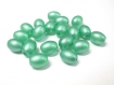 20 perles ovales en verre vert brillant 9x6mm 