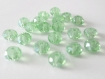 20 perles rondelle à facettes vert clair irisé en verre 6x8mm 