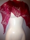 Châle rouge en laine tricote main 