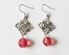 Boucles d'oreilles estampes argent et perles roses 