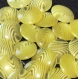 B56a4r / mercerie boutons plastique jaune et transparent marbré 22mm vendus à l'unité 