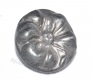 543r / bouton ancien original fleur en aluminium 16mm button 
