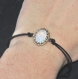 4977r / bijou bracelet alliage doré et cristal opalisant sur cordon cuir noir 