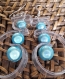 Boucles d'oreille pendantes pvc transparent et perles magiques bleue turquoise 
