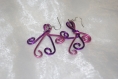 Boucles d'oreilles pendantes en fil aluminium violet 