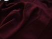 N°210-tissu en polyester crepe - couleur noir rouge a rayures 