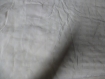 N°89-tissu en coton satine- ecru a rayures brillant 
