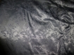 N°54-tissu en viscose coton extensible - gris argent fonce a motifs fleurs