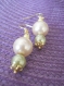 Boucles d'oreilles perles de verre ivoire/verte
