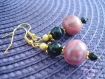 Boucles d'oreilles perles de verre noir et perle polymeretons roses