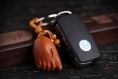 Sculpture en bois pendentif porte-clés, porte-clés de voiture, sculpture sur bois pied 4.3cm*2.6cm - ltk16 