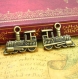 10 breloques en bronze antique locomotive charms double face 22x14mm ch1084 