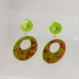 Boucles d'oreille créoles vert feuille et rouge brillant 