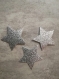 Lot de 10 petites étoiles argentées pailletées 