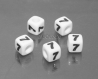 4 perles cube blanc chiffre 7 noir acrylique 7mm lettre nombre m03116 