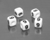 4 perles cube blanc chiffre 9 noir acrylique 7mm lettre nombre m03116 