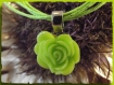 Collier pendentif fleur vert anis cordons de coton 