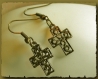 Boucles d'oreilles à pendants croix en métal aspect bronze 