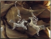 Boucles d'oreilles à pendants cheval en métal argenté 