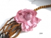Collier ethnique perles de bois brun et grosse fleur rose co684 