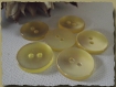 8 boutons jaune translucide 18 mm * 2 trous * 1,8 cm button 