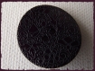 6 boutons 23 mm bordeaux violet décor gravé 2 trous 2,3 cm 