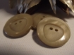 3 boutons beige mat et brillant * 23 mm 2 trous * brown button * 2,3 cm 