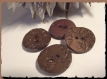 Lot 5 boutons marron décor feuillage * 23 mm * 2 trous * 2,3 cm * button 