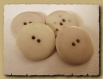4 boutons beige mat lisse * 28 mm 2,8 cm 2 trous button sewing neuf 
