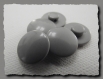 8 boutons gris * 14 mm à queue 1,4 cm grey button mercerie 