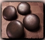 8 boutons marron foncé mat 23 mm * à queue * 2,3 cm brown button 